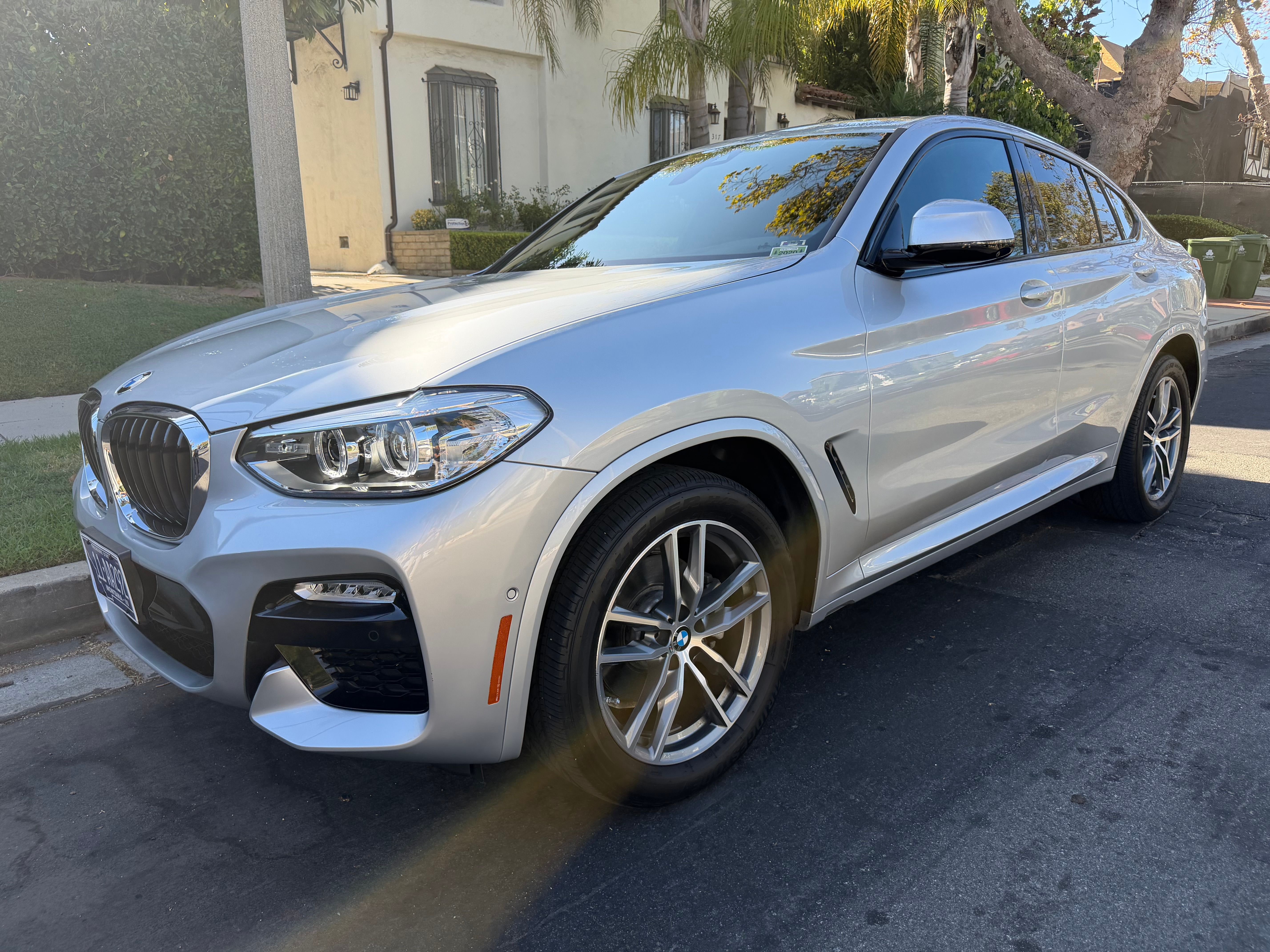 Used 2019 BMW X4 xDrive30i w/ M Sport Package AWD/4WD image 1