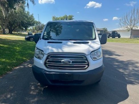 Used 2019 Ford Transit 350 XLT image 5