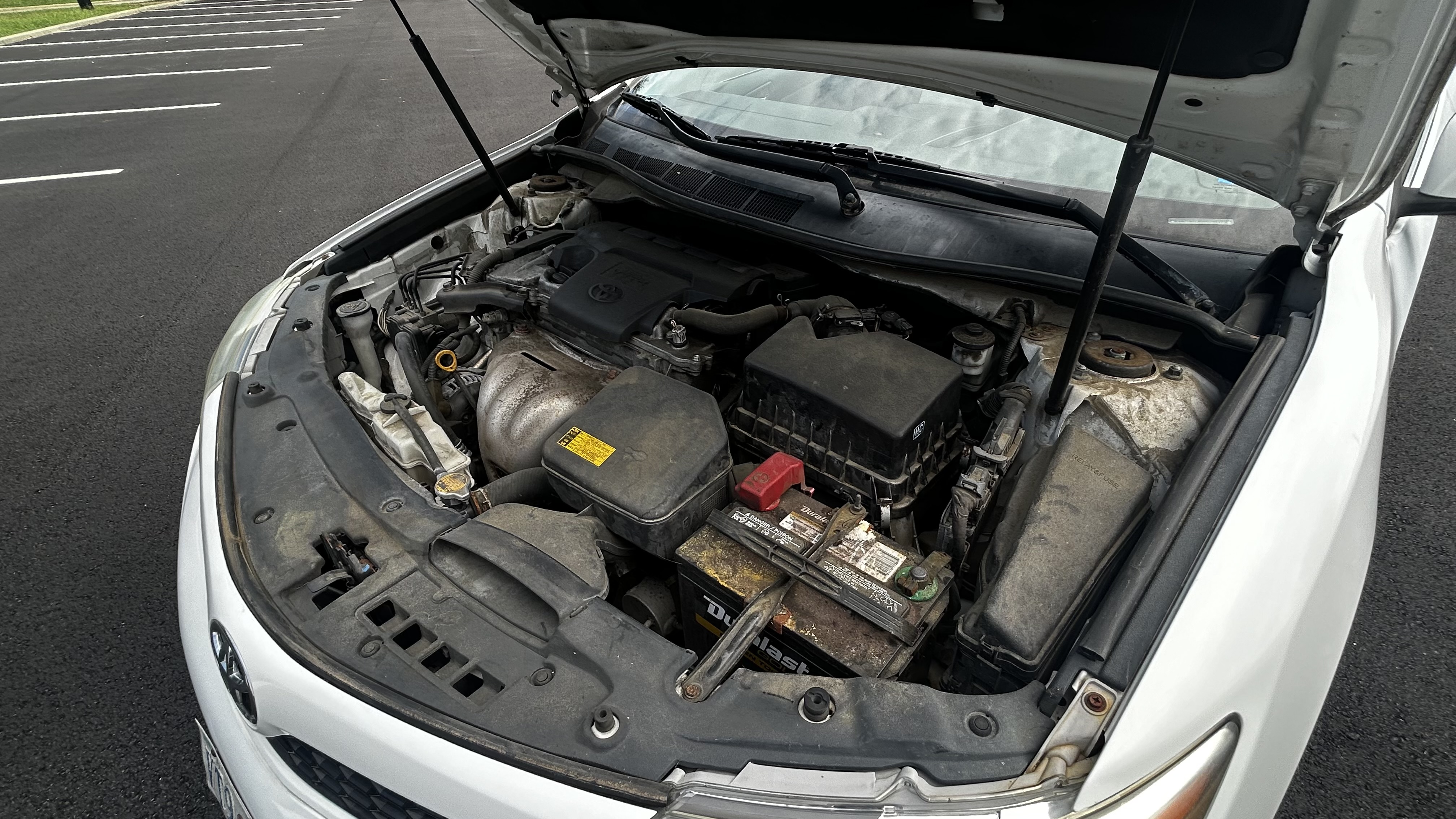 Used 2012 Toyota Camry SE w/ Leather Pkg FWD image 18