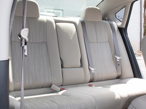 Used 2017 Nissan Sentra SV image 17