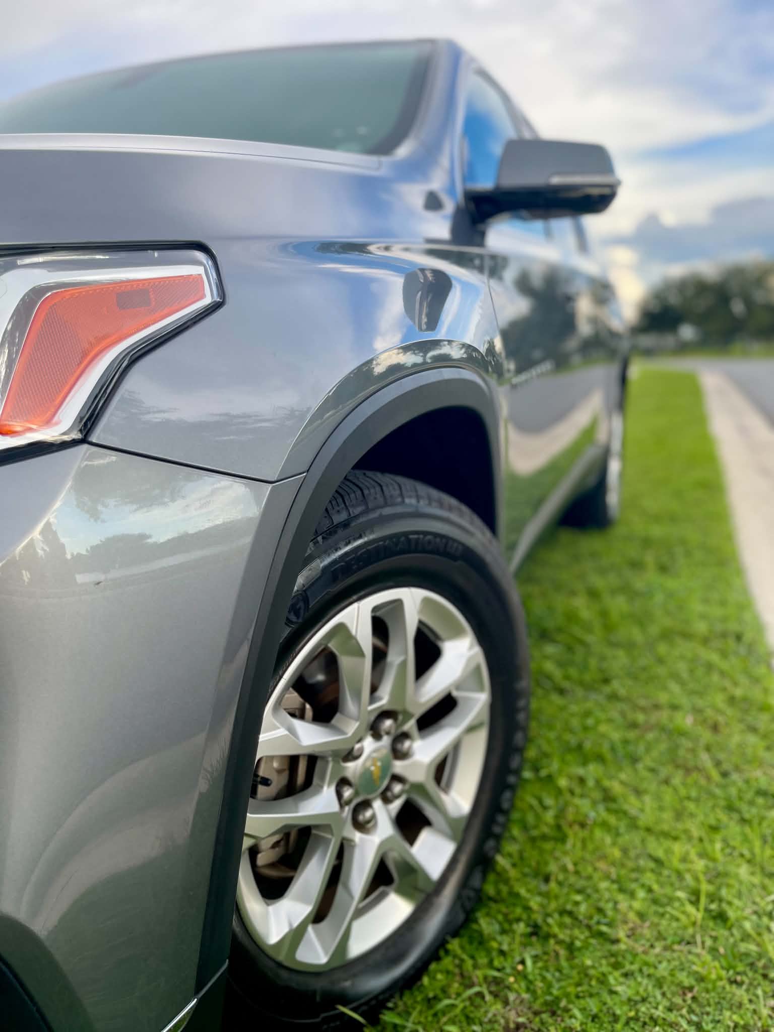 Used 2019 Chevrolet Traverse LT FWD image 18