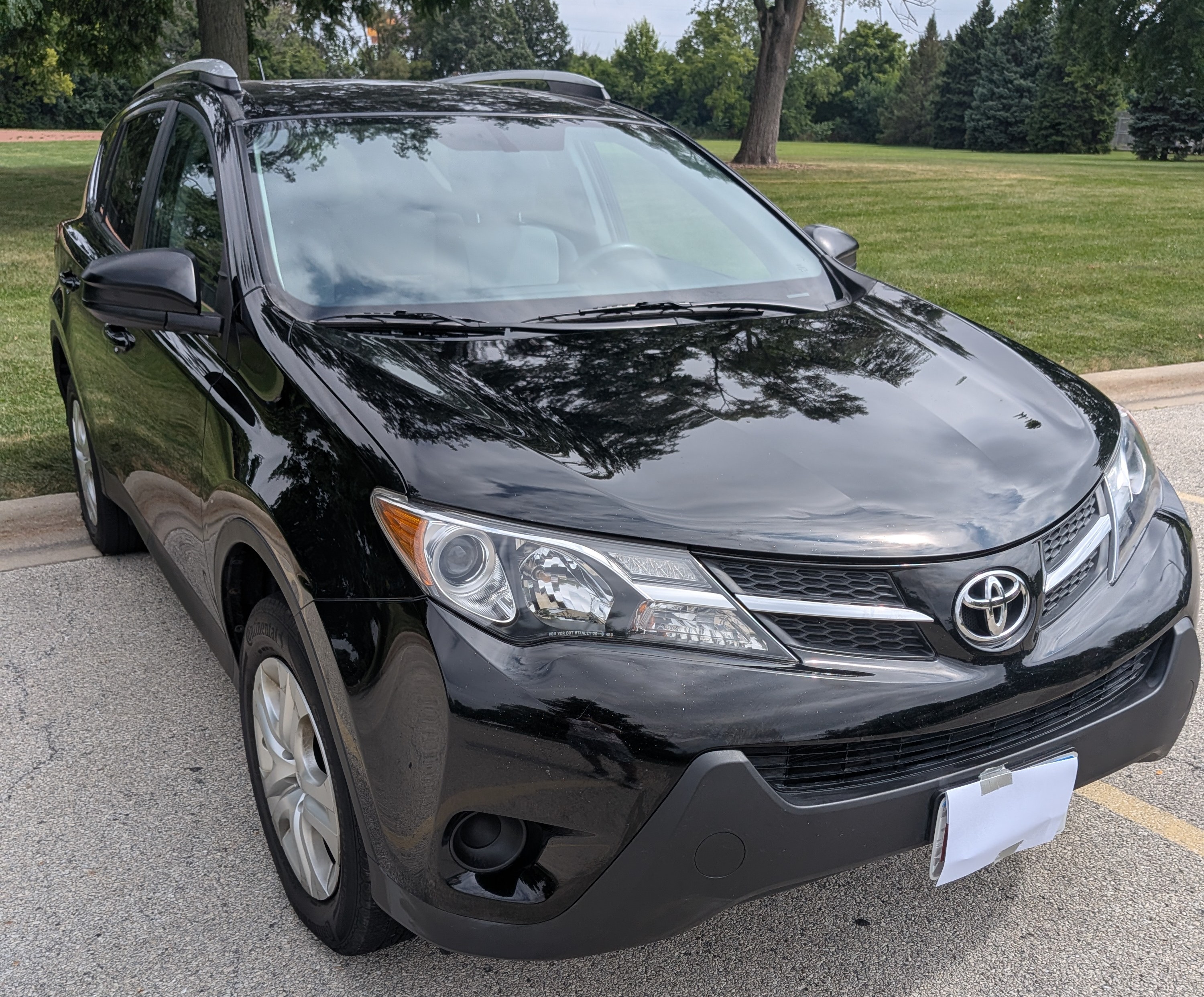 Used 2014 Toyota RAV4 LE AWD/4WD image 1