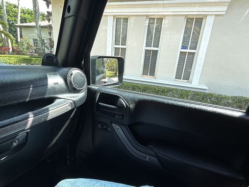 Used 2013 Jeep Wrangler Unlimited Sport image 12