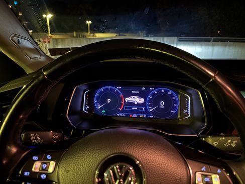 Used 2019 Volkswagen Jetta SEL w/ Cold Weather Package image 11