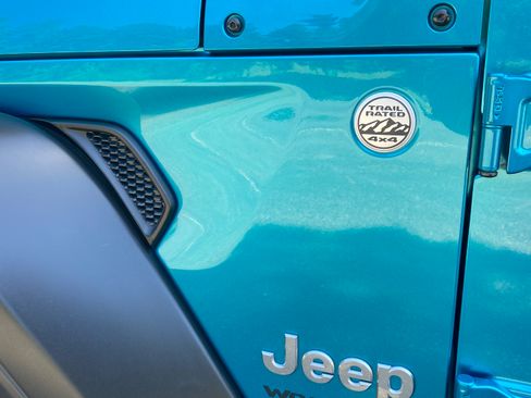 Used 2020 Jeep Wrangler Unlimited Sport S AWD/4WD image 21