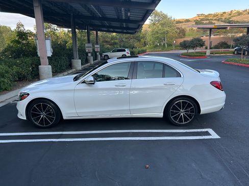 Used 2019 Mercedes-Benz C 300 Sedan image 10