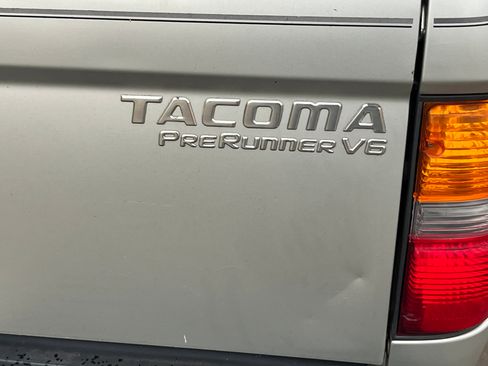 Used 2004 Toyota Tacoma PreRunner image 8