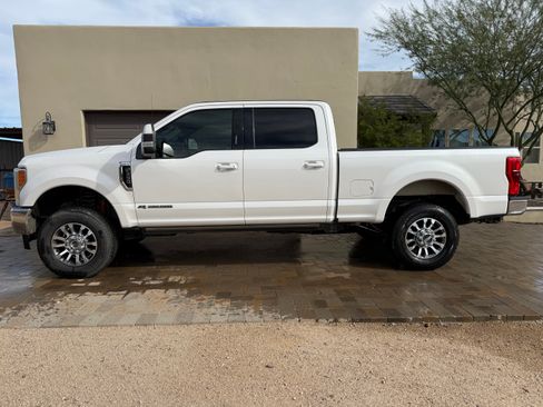 Used 2017 Ford F350 Lariat w/ FX4 4x4 Off Road Package image 4