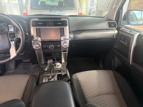 Used 2021 Toyota 4Runner SR5 AWD/4WD image 9