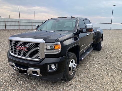 Used 2016 GMC Sierra 3500 Denali w/ Duramax Plus Package AWD/4WD image 1