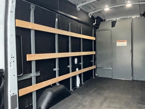 Used 2022 Ford E-Transit 148 High Roof w/ Load Area Protection Package image 9