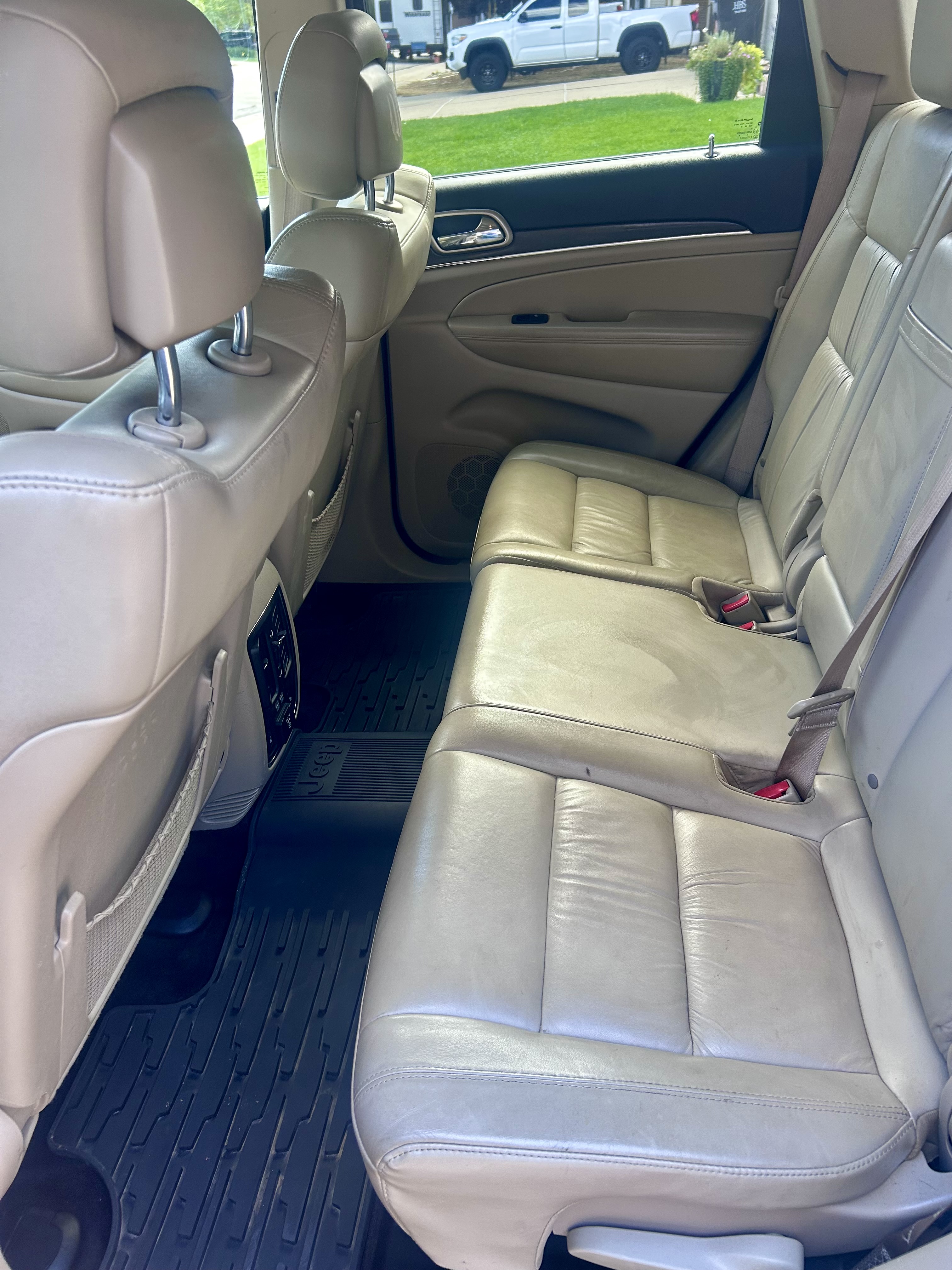 Used 2015 Jeep Grand Cherokee Limited AWD/4WD image 5