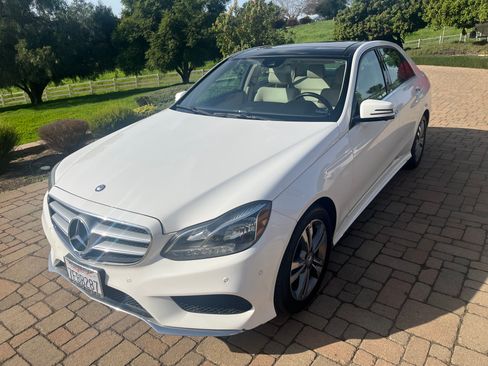 Used 2014 Mercedes-Benz E 250 BlueTEC Sedan image 11