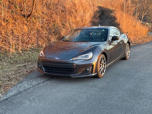 Used 2019 Subaru BRZ Limited w/ Performance Package image 2