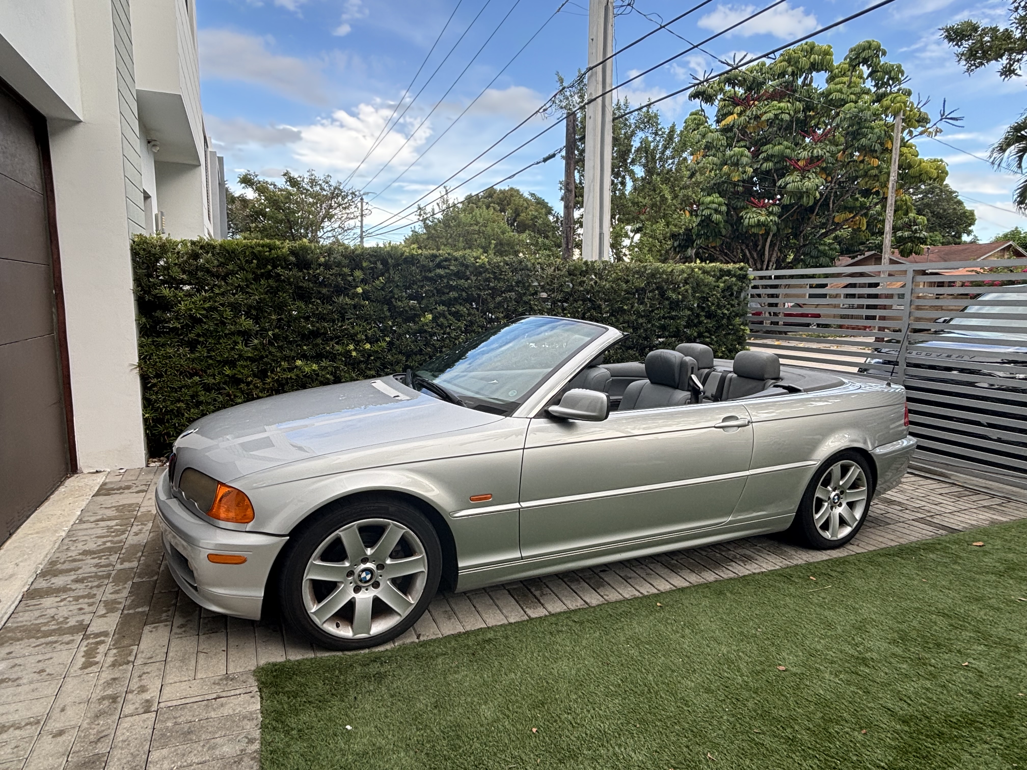 Used 2000 BMW 323ci Convertible RWD image 1