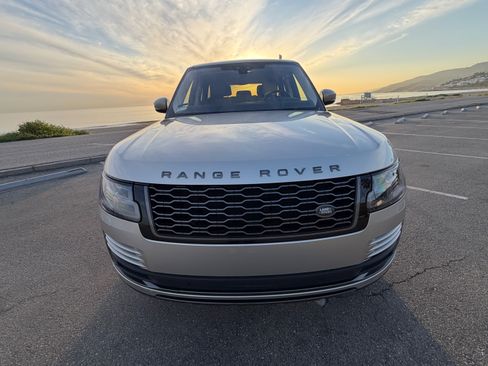 Used 2019 Land Rover Range Rover image 6