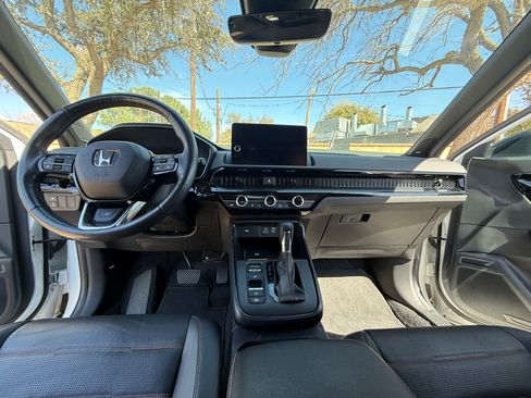 Used 2024 Honda CR-V Sport Touring image 8