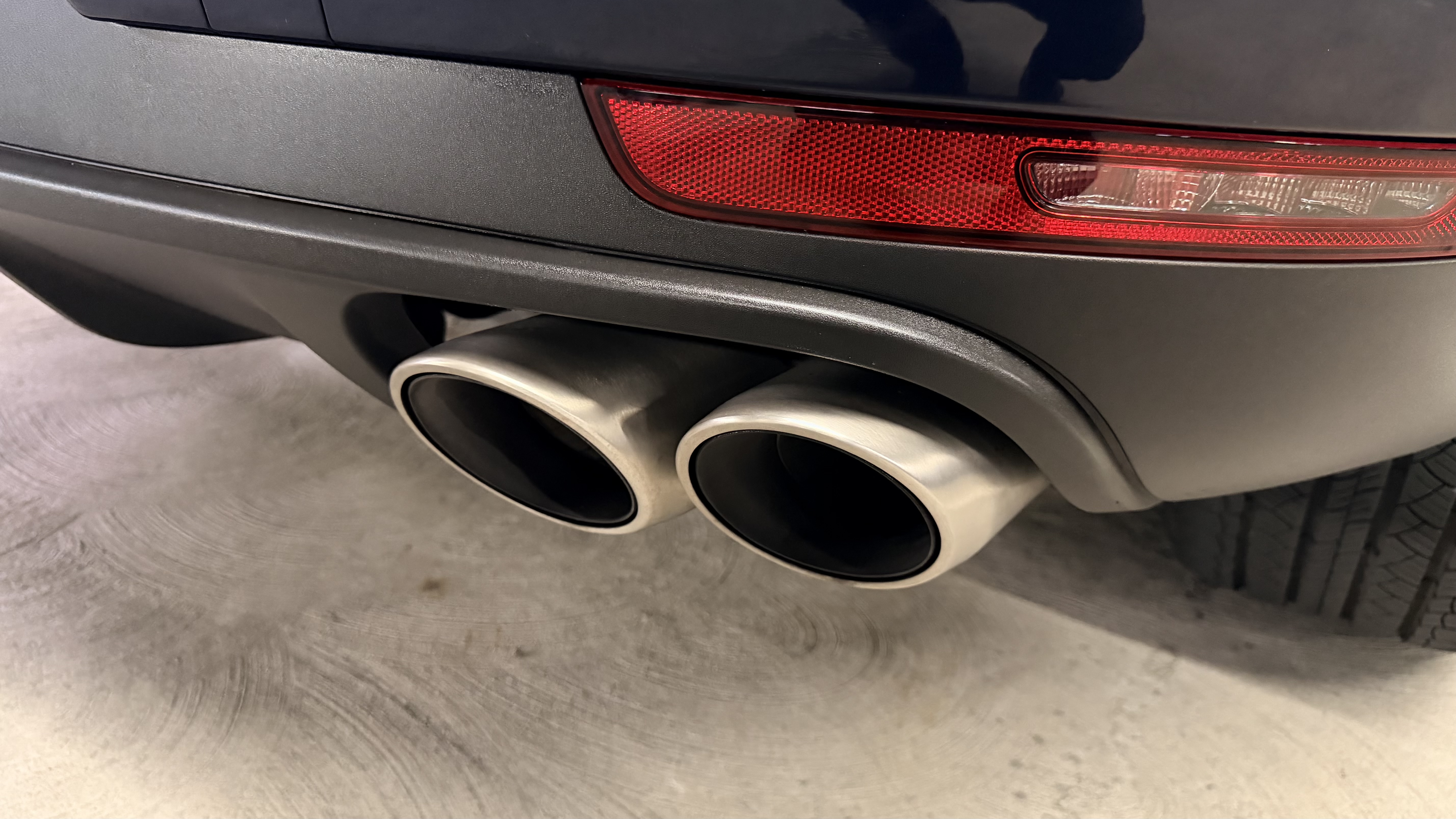 Used 2021 Porsche Macan S AWD/4WD image 12