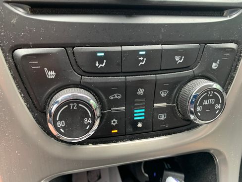 Used 2016 Buick Verano w/ Comfort Package FWD image 17