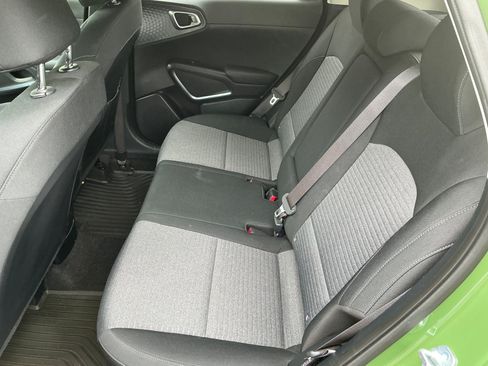 Used 2023 Kia Soul EX FWD image 2