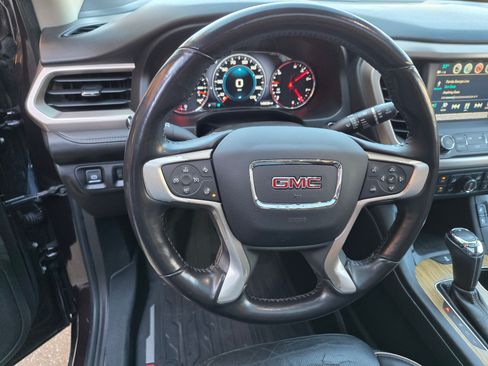 Used 2018 GMC Acadia Denali w/ Technology Package image 9