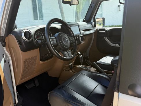 Used 2012 Jeep Wrangler Sahara image 18