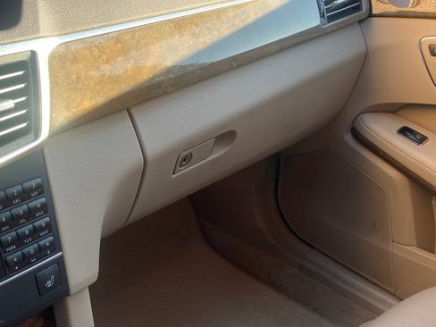 Used 2011 Mercedes-Benz E 350 Sedan image 6