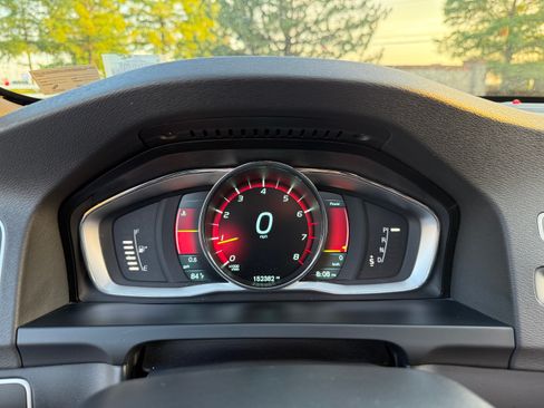 Used 2015 Volvo V60 T6 R-Design Platinum AWD/4WD image 22