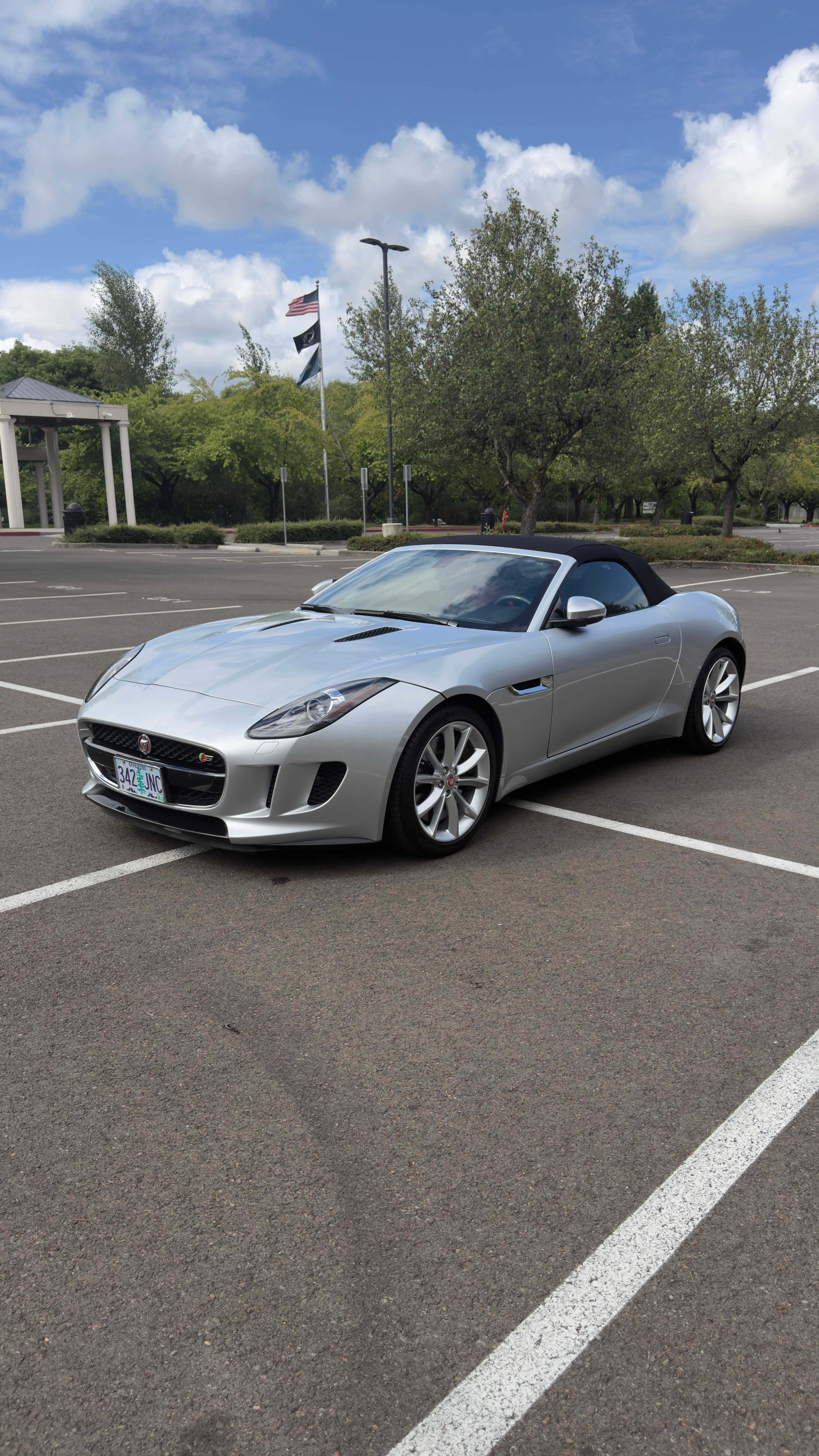 Used 2016 Jaguar F-TYPE S RWD image 9