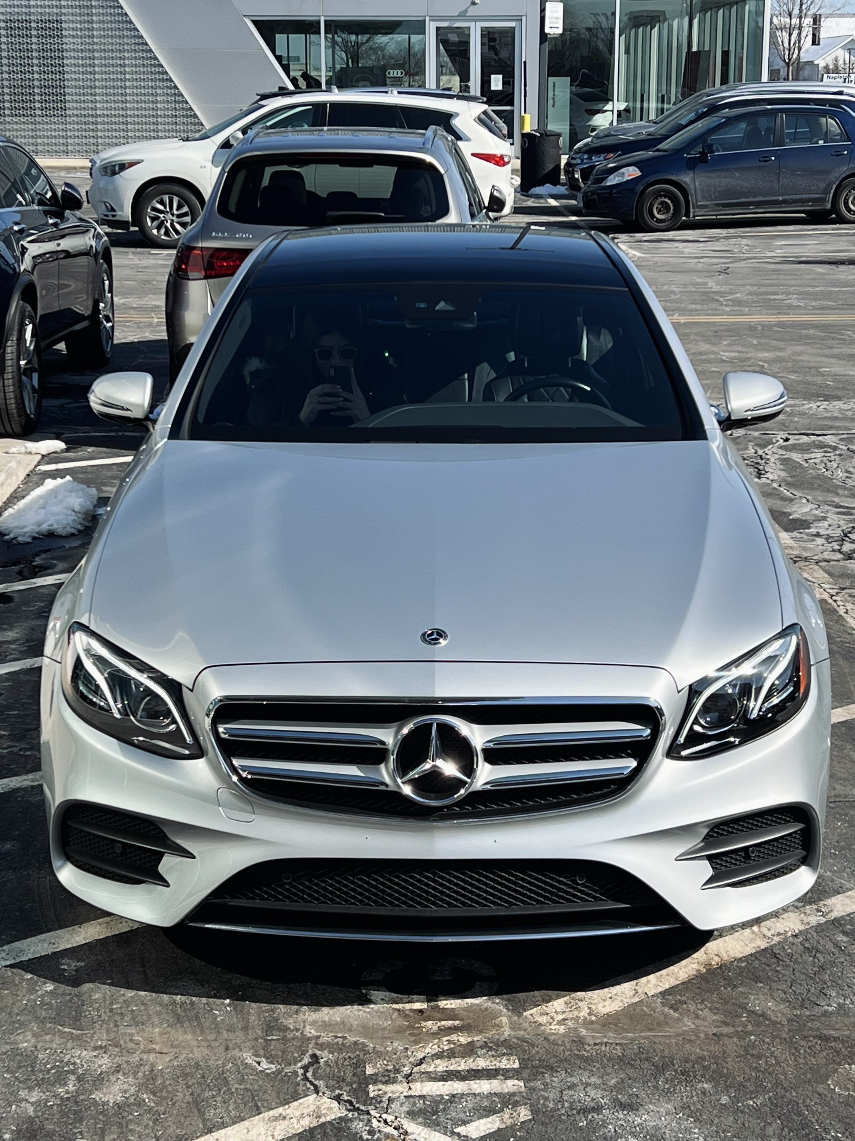 Used 2018 Mercedes-Benz E 400 4MATIC Sedan image 1
