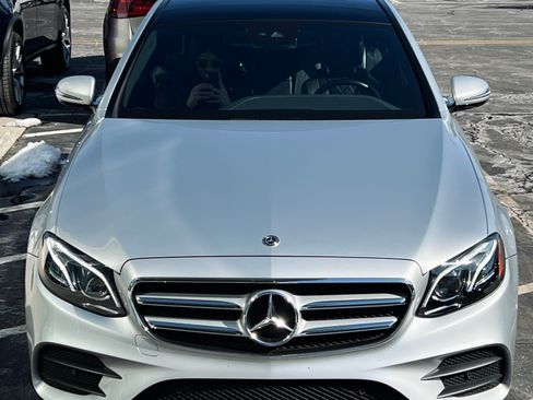 Used 2018 Mercedes-Benz E 400 4MATIC Sedan image 1