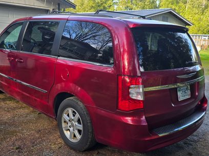Used 2011 Chrysler Town & Country Touring w/ Driver Convenience Group