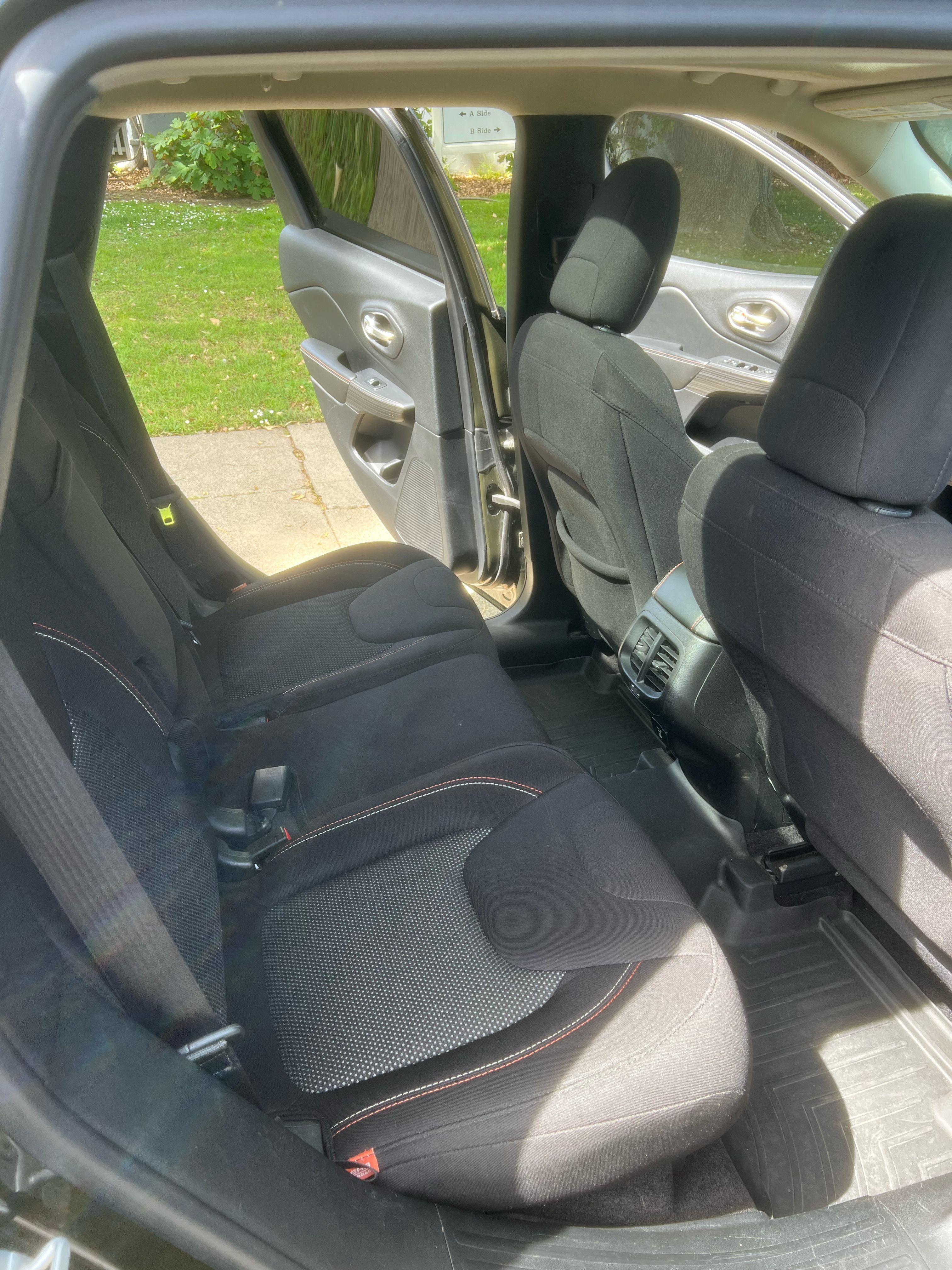 Used 2017 Jeep Cherokee 75th Anniversary AWD/4WD image 8