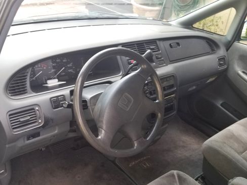Used 1998 Honda Odyssey EX image 12
