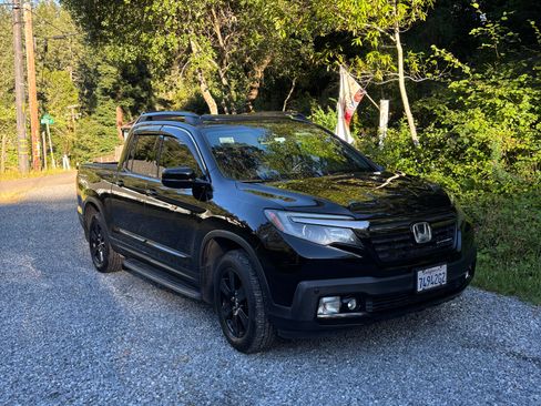 Used 2017 Honda Ridgeline Black Edition image 8