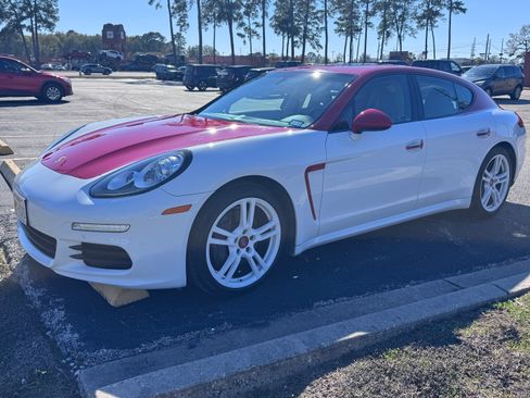 Used 2015 Porsche Panamera image 12