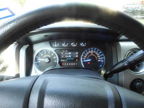 Used 2011 Ford F150 XLT w/ XLT Convenience Pkg AWD/4WD image 17