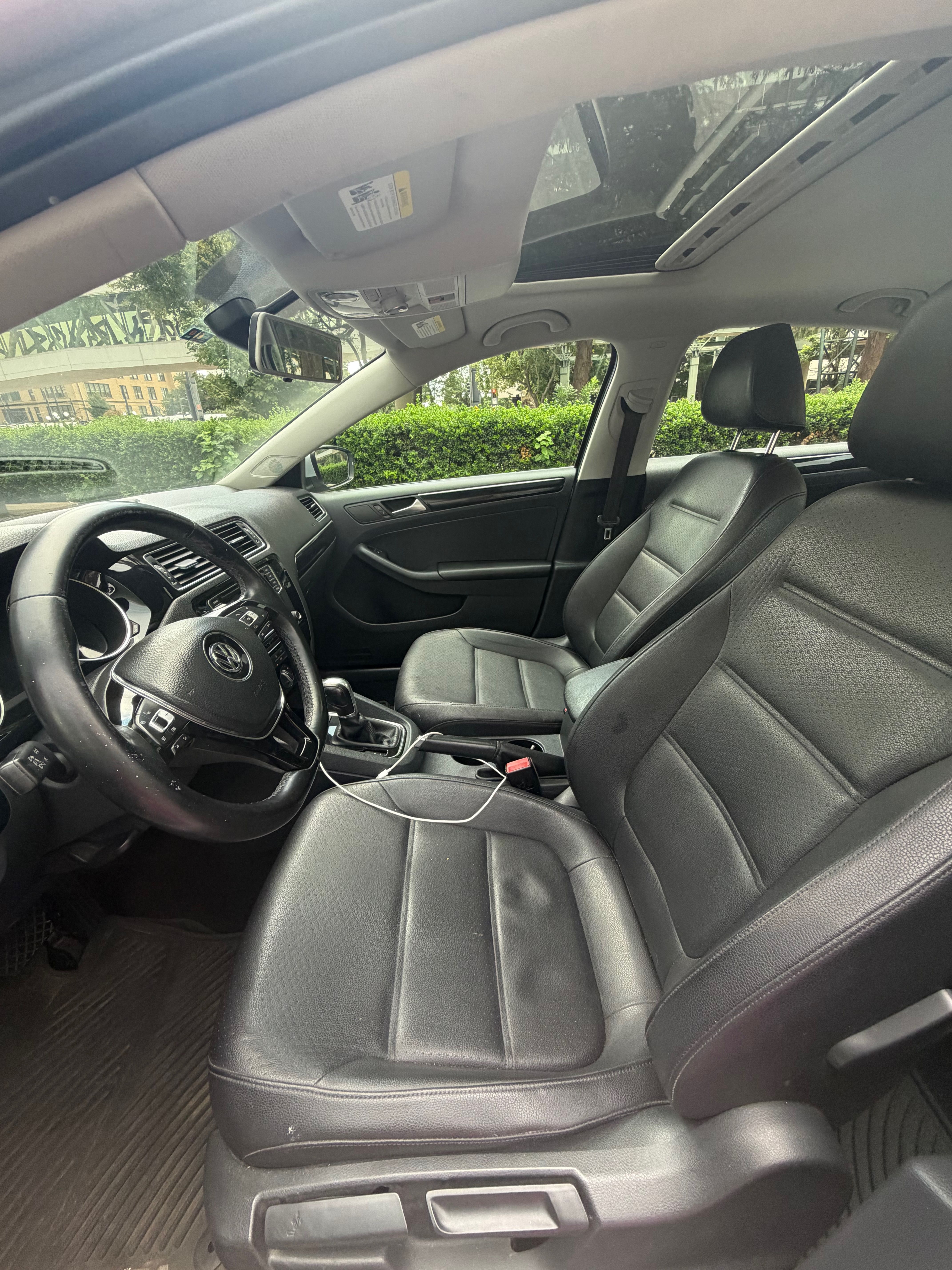 Used 2016 Volkswagen Jetta SEL w/ Lighting Package FWD image 8