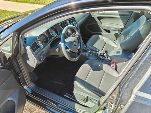 Used 2021 Volkswagen Golf 1.4T TSI Hatchback Sedan 4D image 14