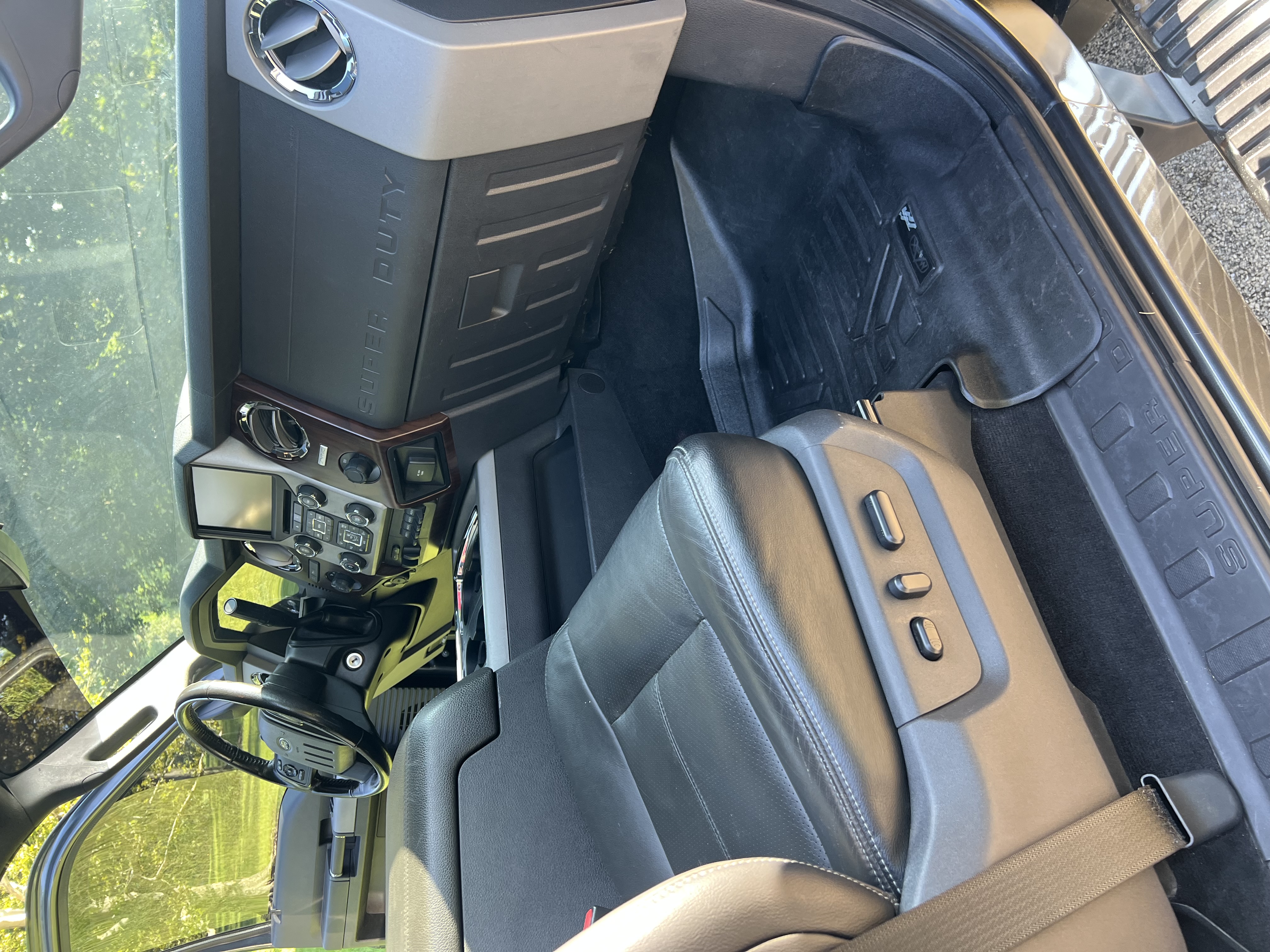 Used 2016 Ford F350 Lariat w/ Lariat Ultimate Package AWD/4WD image 27