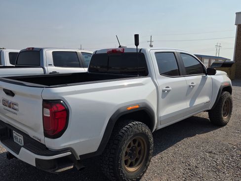 Used 2024 GMC Canyon AT4 w/ Technology Package AWD/4WD image 9