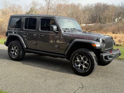 Used 2022 Jeep Wrangler Unlimited Rubicon w/ Steel Bumper Group image 4