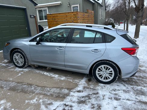 Used 2018 Subaru Impreza 2.0i Premium image 2