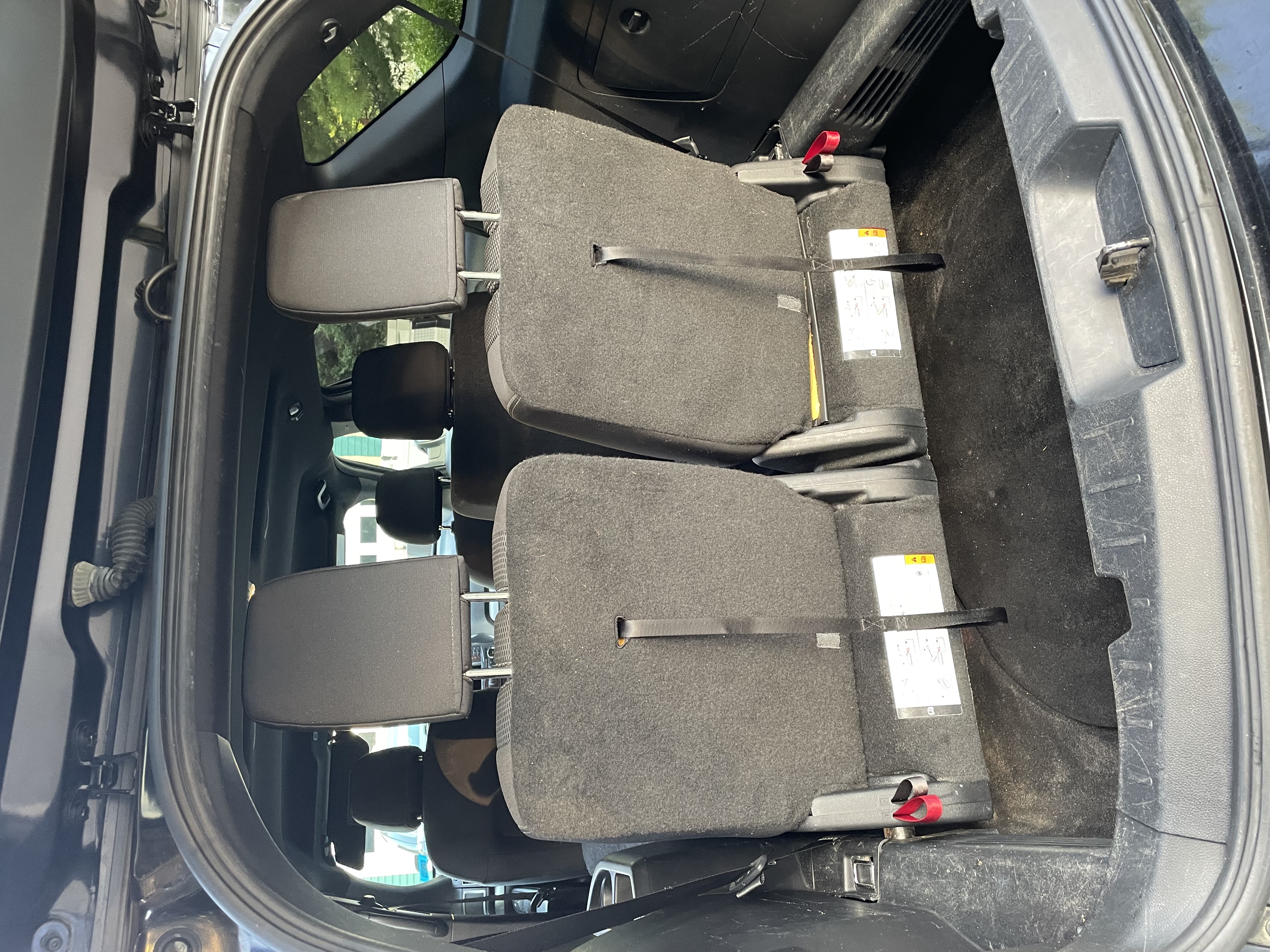 Used 2016 Ford Explorer XLT AWD/4WD image 12