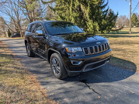 Used 2019 Jeep Grand Cherokee Limited w/ Trailer Tow Group IV image 16