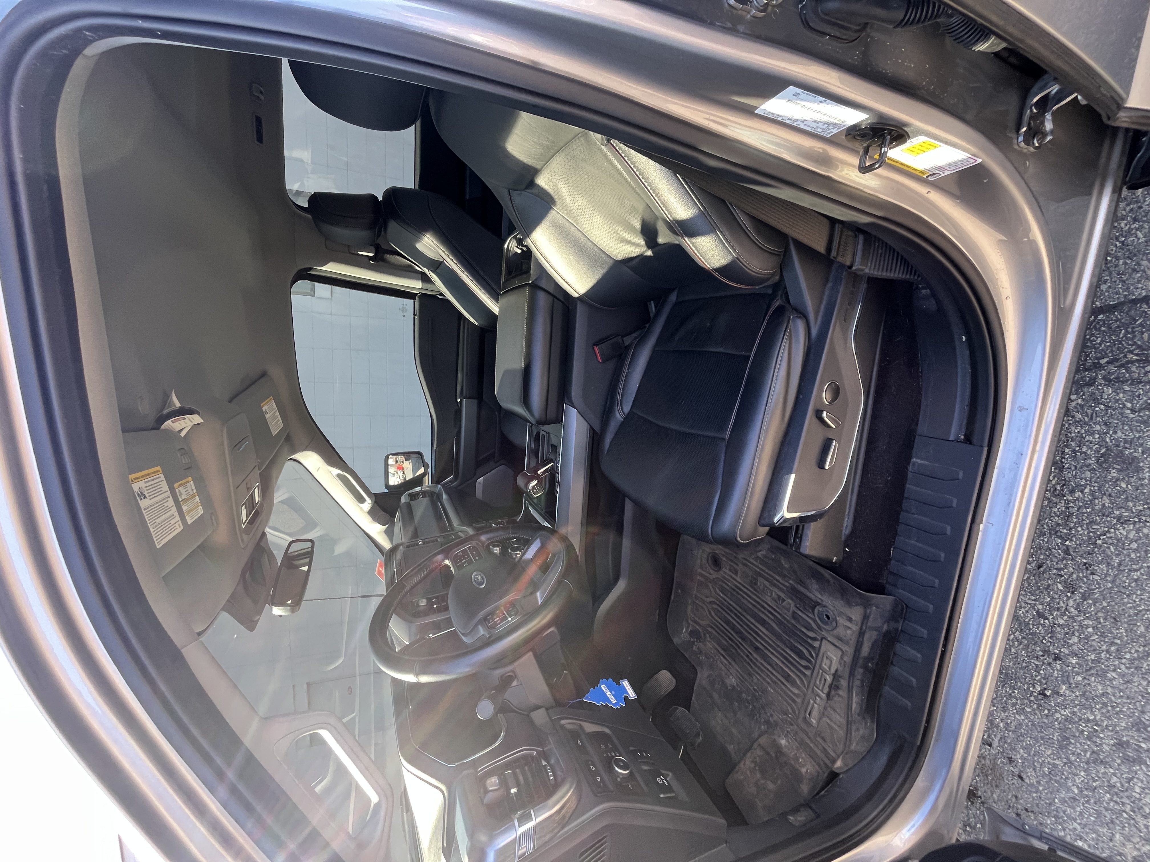 Used 2021 Ford F150 Lariat AWD/4WD image 10