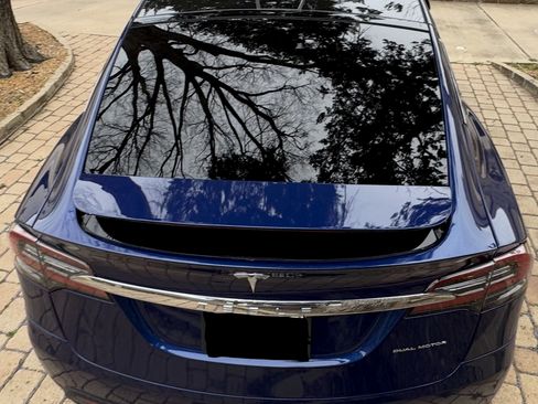 Used 2020 Tesla Model X Long Range image 10