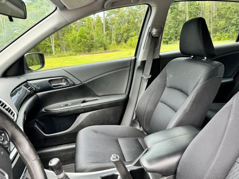 Used 2015 Honda Accord Sport image 13