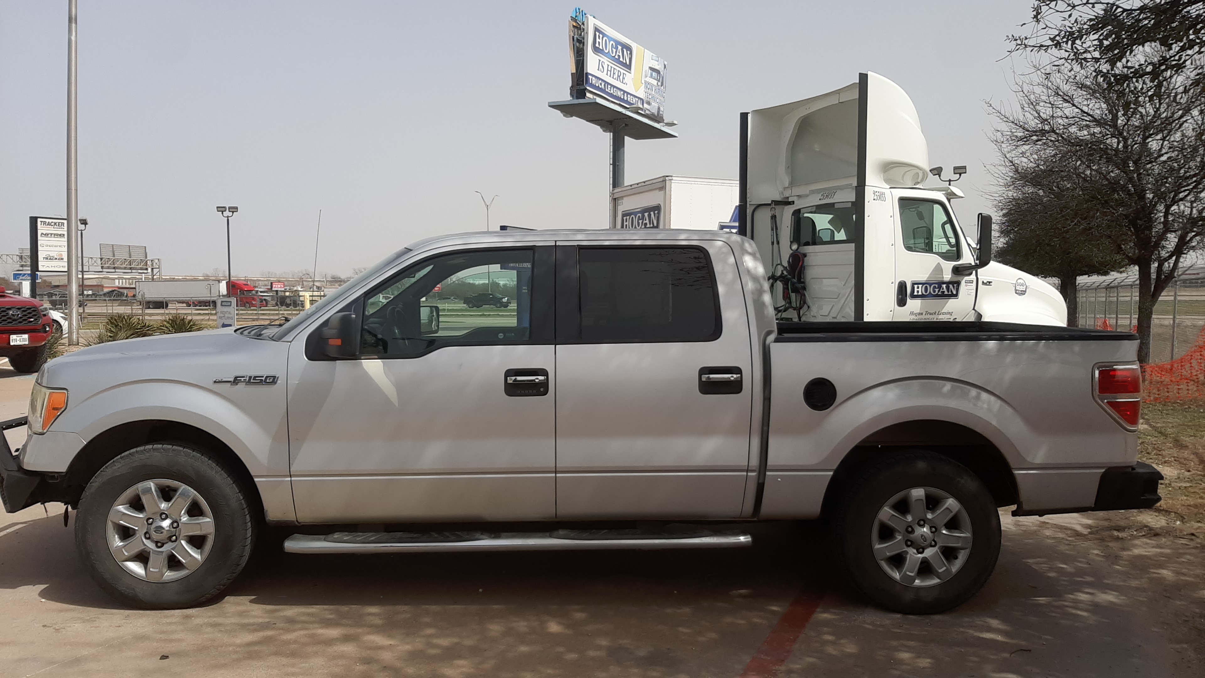 Used 2013 Ford F150 XLT w/ XLT Chrome Pkg RWD image 2