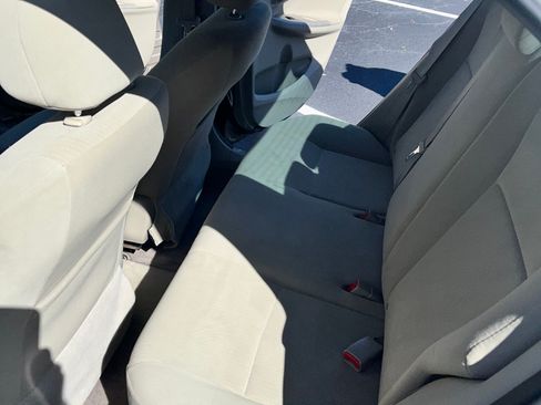 Used 2010 Toyota Corolla LE image 10